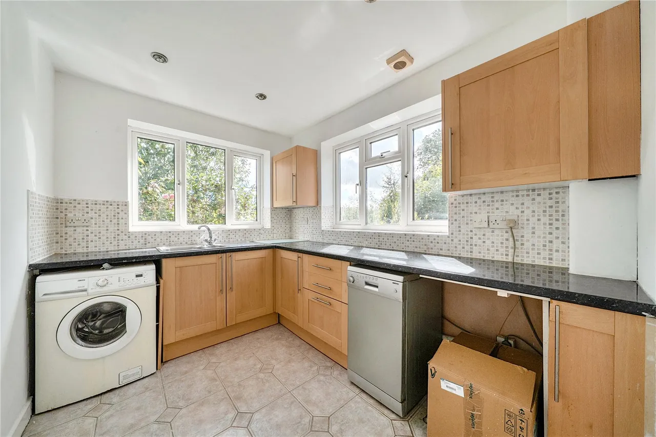 Mochdre, Newtown, Powys, SY16 4JS, photo 13