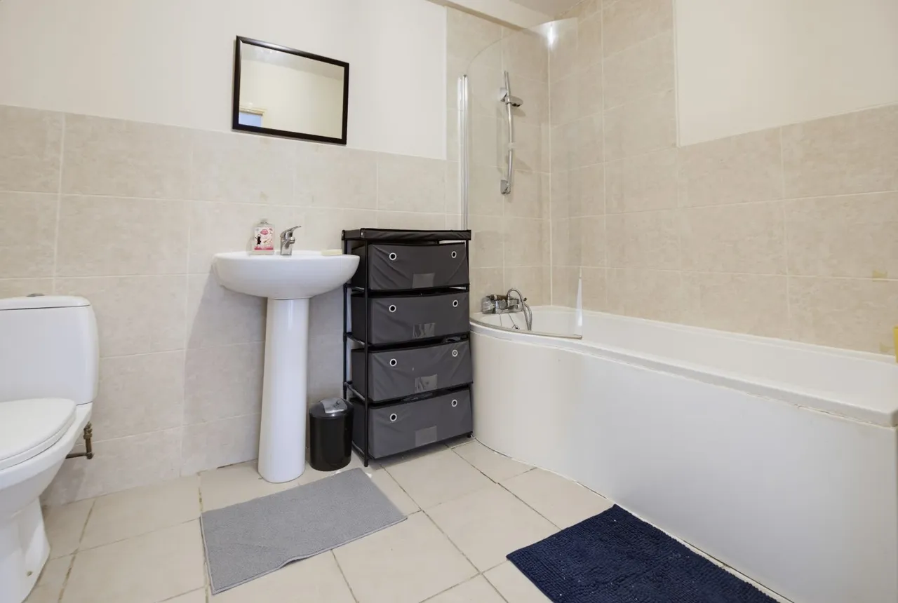 Bar Street, Batley, WF17, photo 4