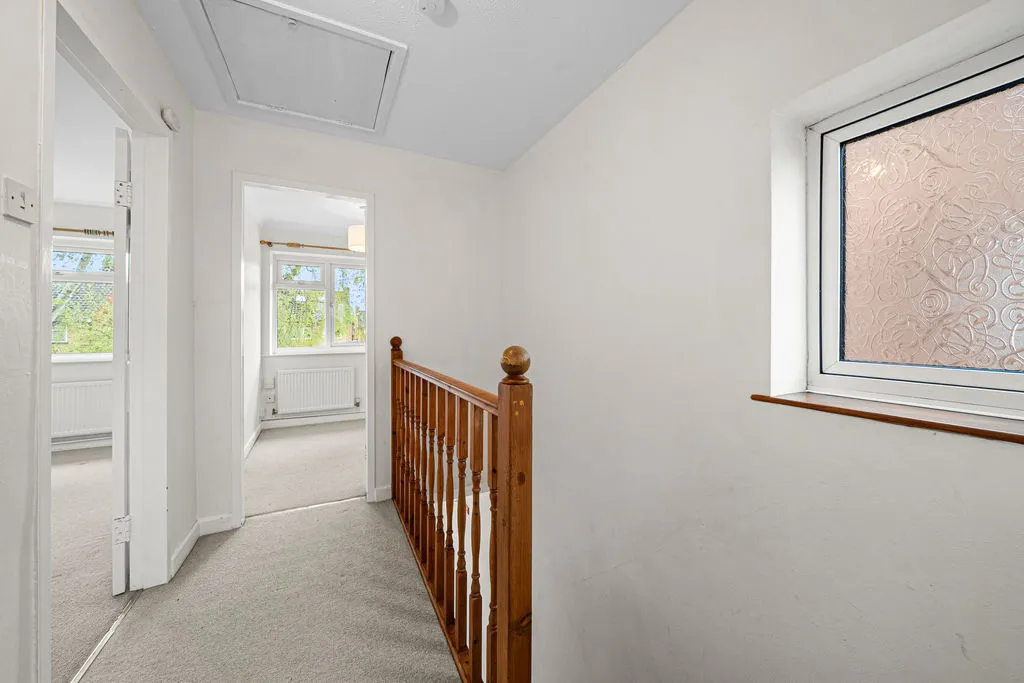 Fullerton Drive, Byfleet KT14 7TQ, photo 8