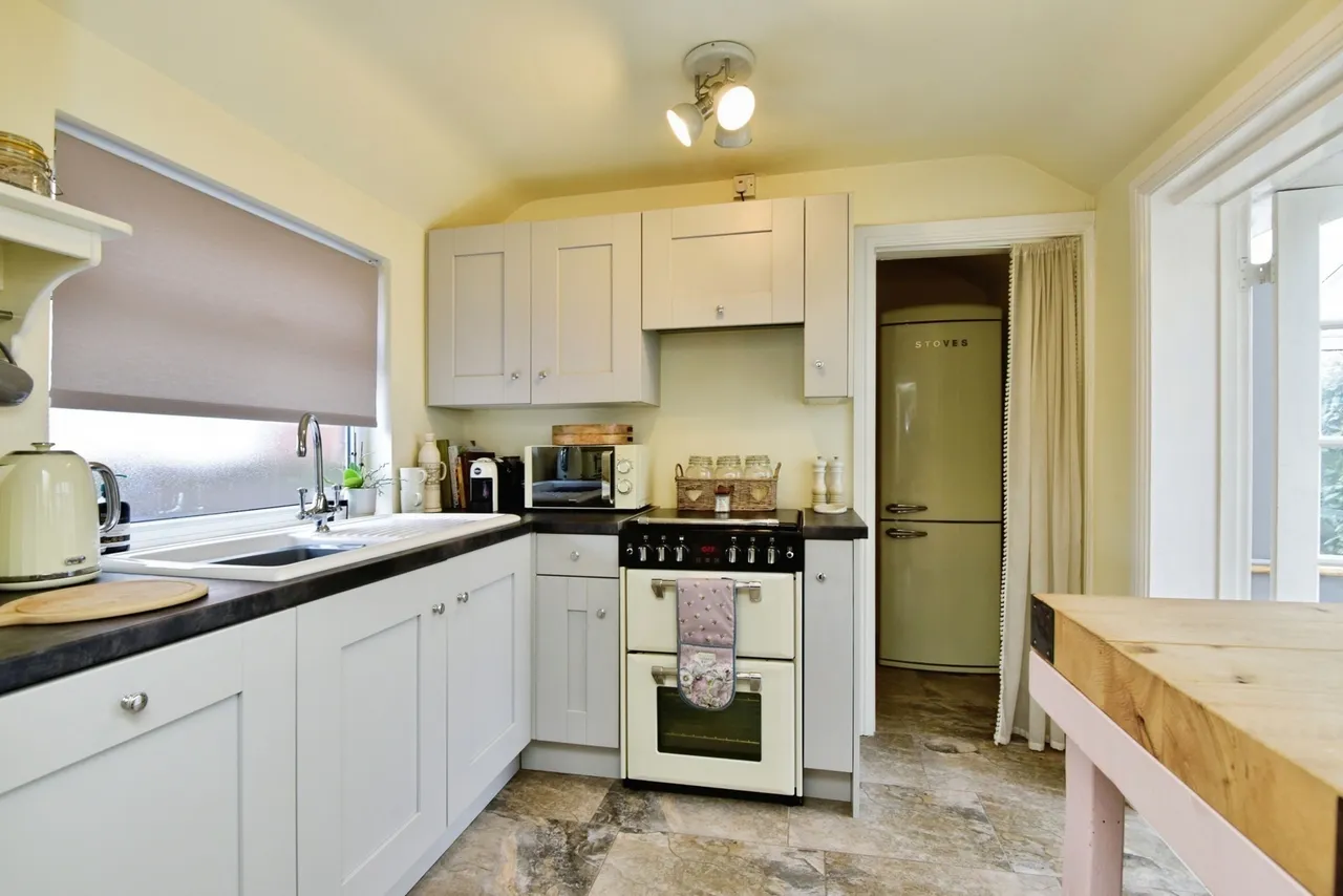 Ravens Lane, Bignall End, Stoke-on-Trent, Staffordshire, ST7, photo 6
