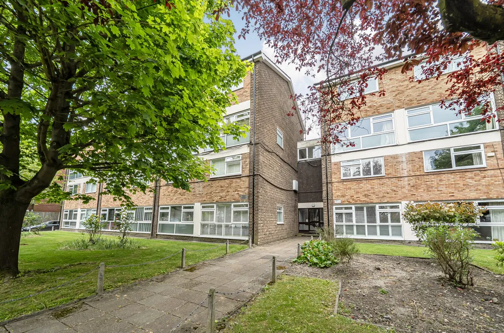 2 bed flat for sale — Manor Road, Sidcup, DA15 7HU