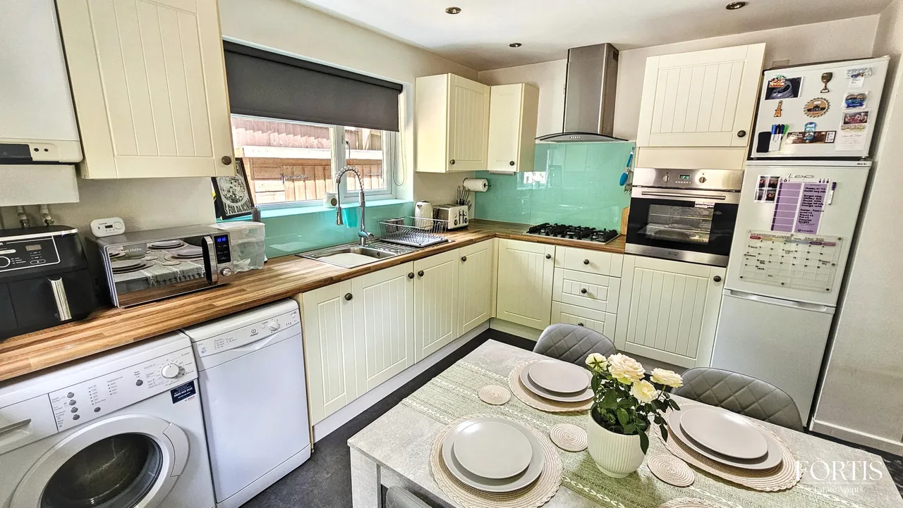 Llantrisant Road, Cardiff, CF5, photo 6
