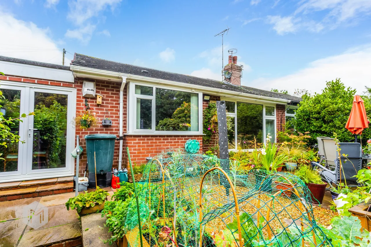 Moss Bank Way, Bolton, BL1 5TD, photo 22