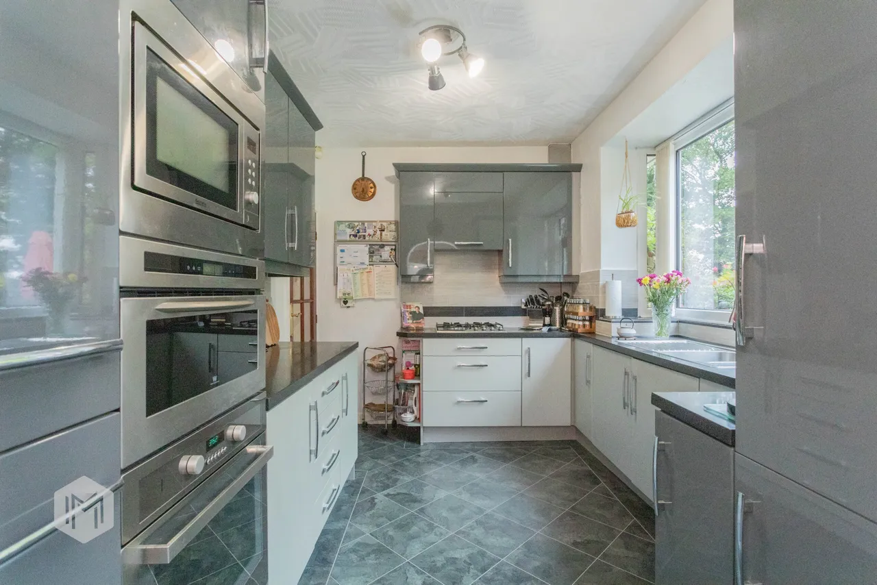 Moss Bank Way, Bolton, BL1 5TD, photo 7