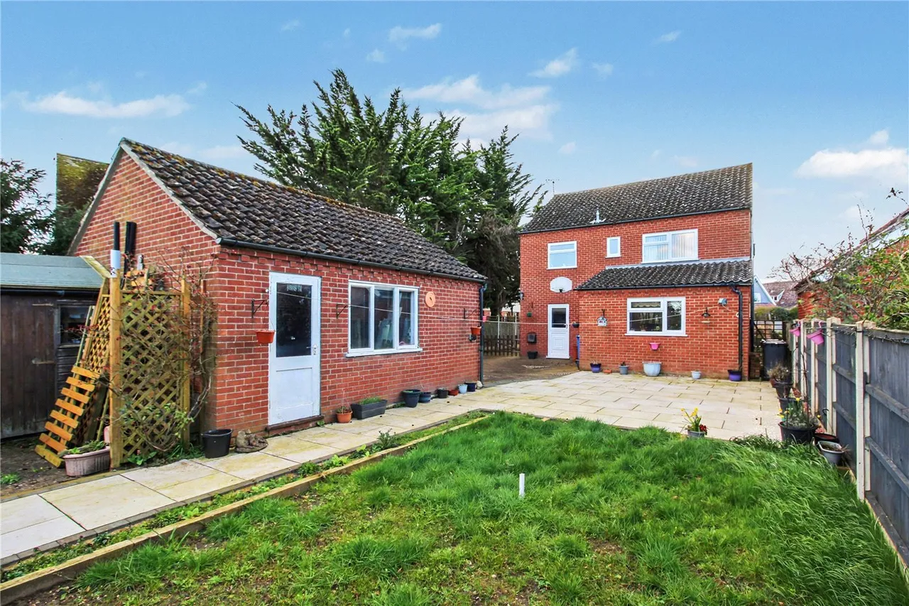Wangford Road, Reydon, Southwold, Suffolk, IP18, photo 6