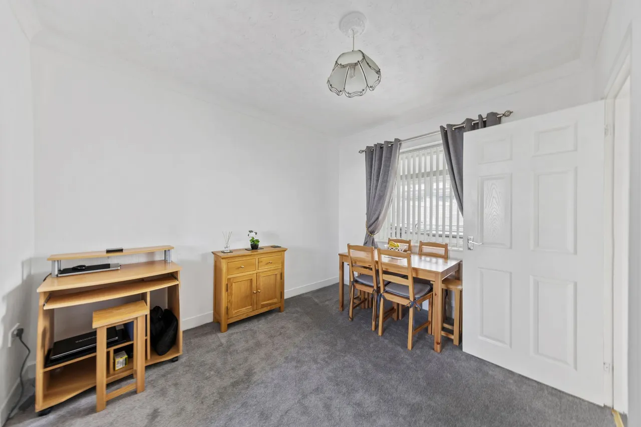 Waverley Avenue, Appleton, Warrington, Warrington, WA4 3BN, photo 5