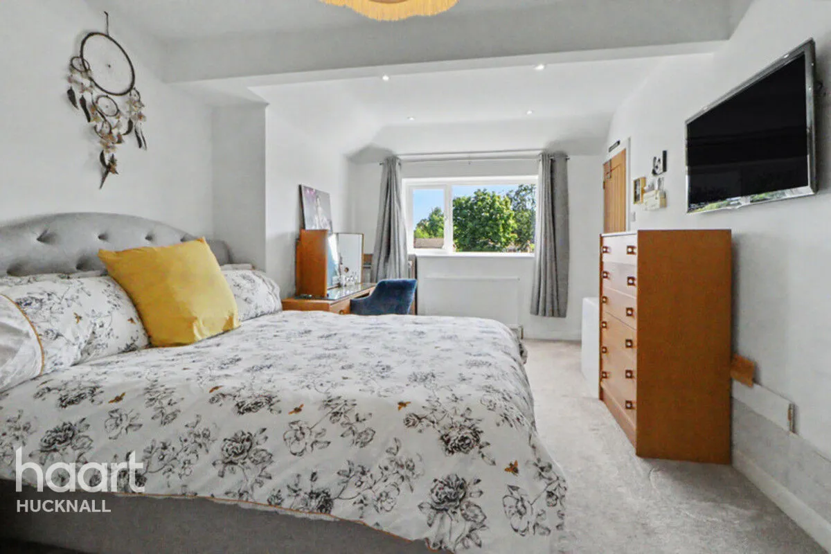Nottingham Road, Nottingham, NG15, photo 13