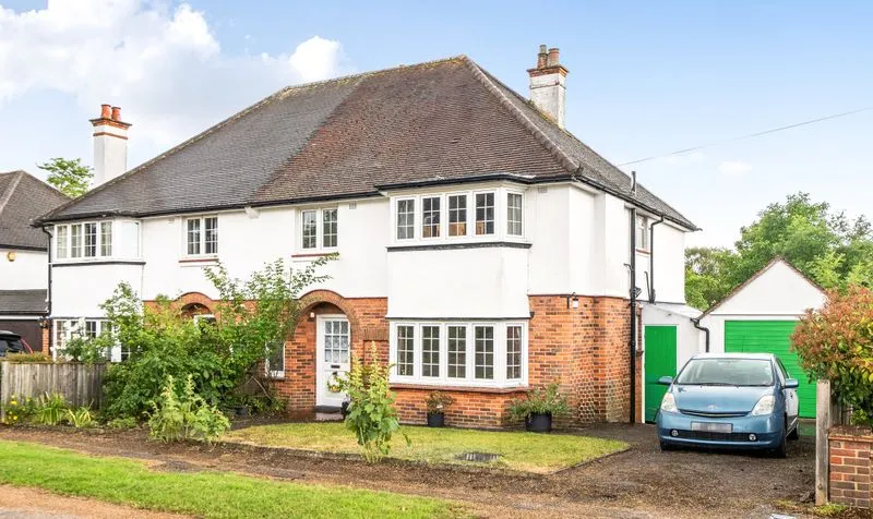 4 bed house for sale — Copse Edge Avenue, Epsom, KT17