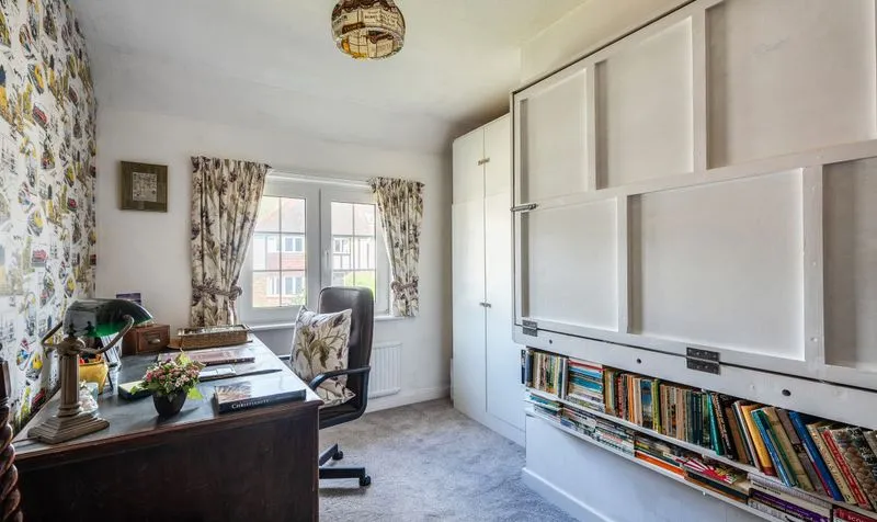 Copse Edge Avenue, Epsom, KT17, photo 14