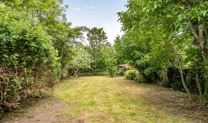 Copse Edge Avenue, Epsom, KT17, photo 16