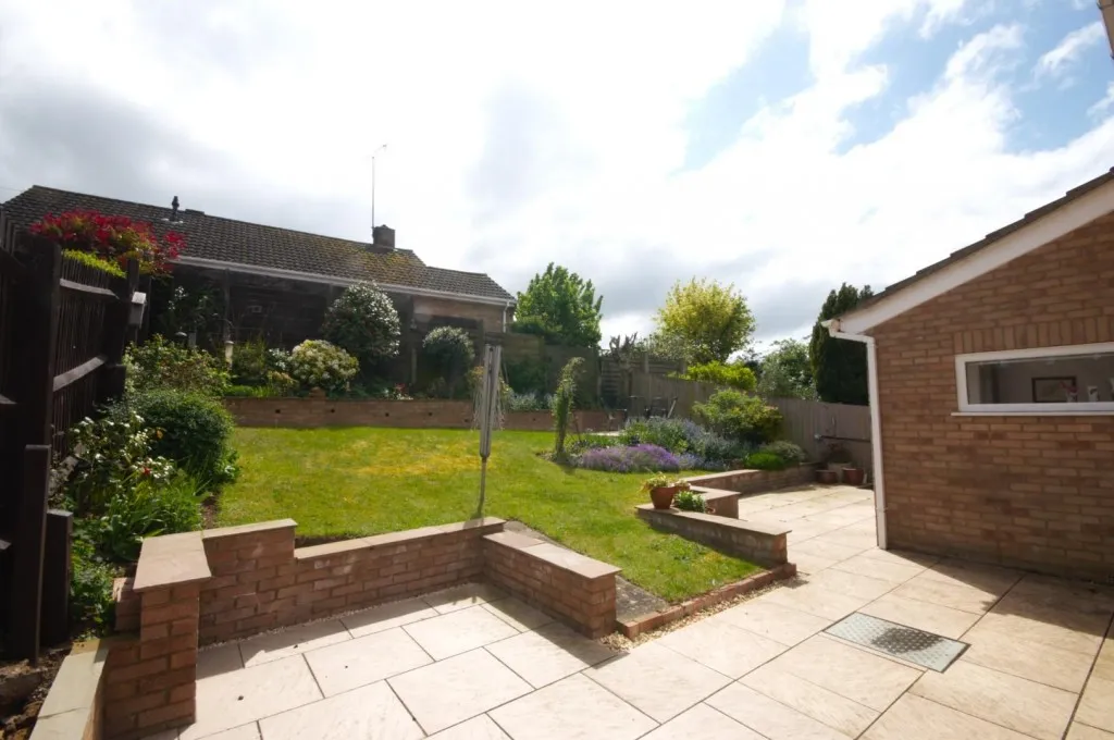 Churchill Road, Earls Barton, photo 16