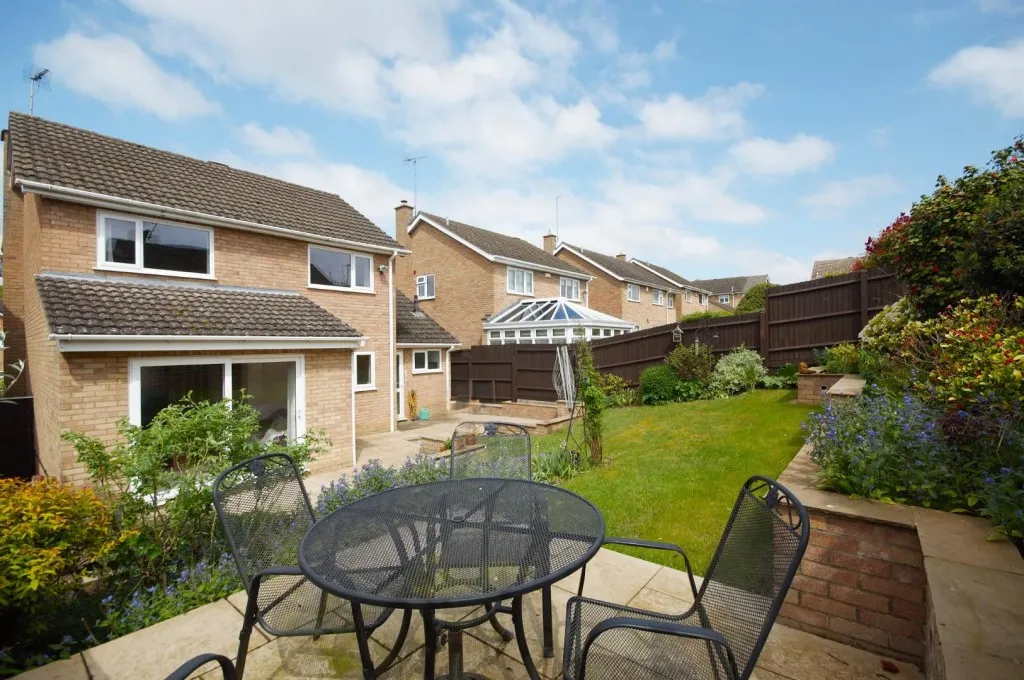 Churchill Road, Earls Barton, photo 17