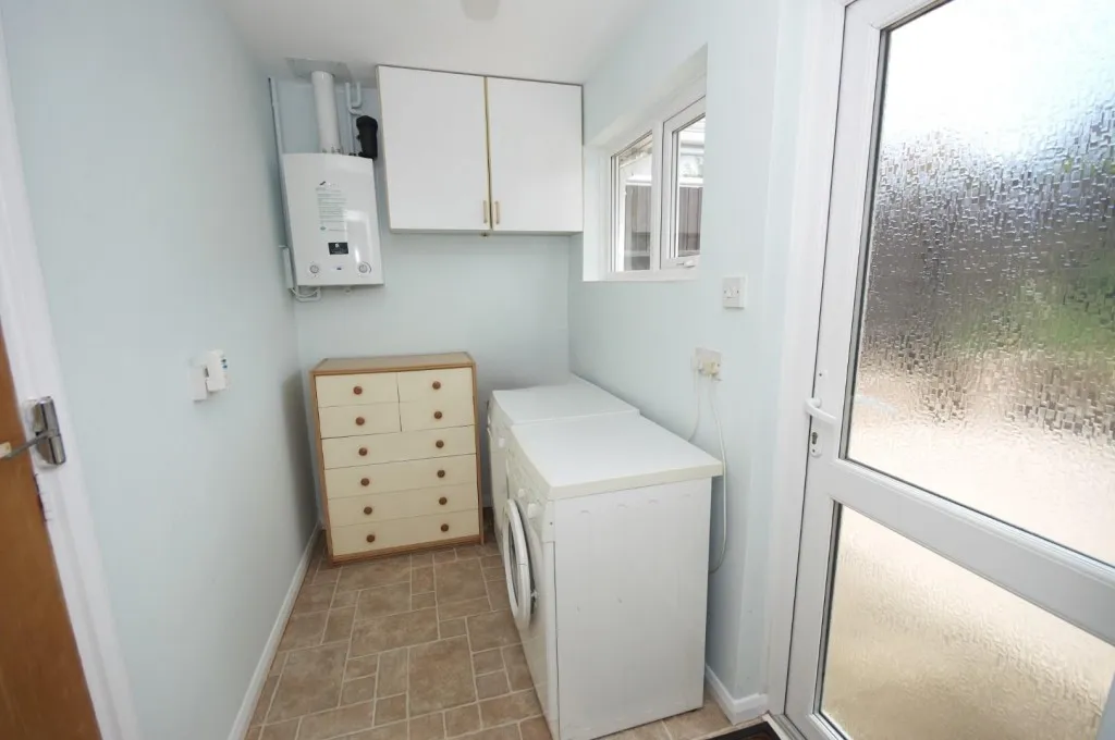 Churchill Road, Earls Barton, photo 8