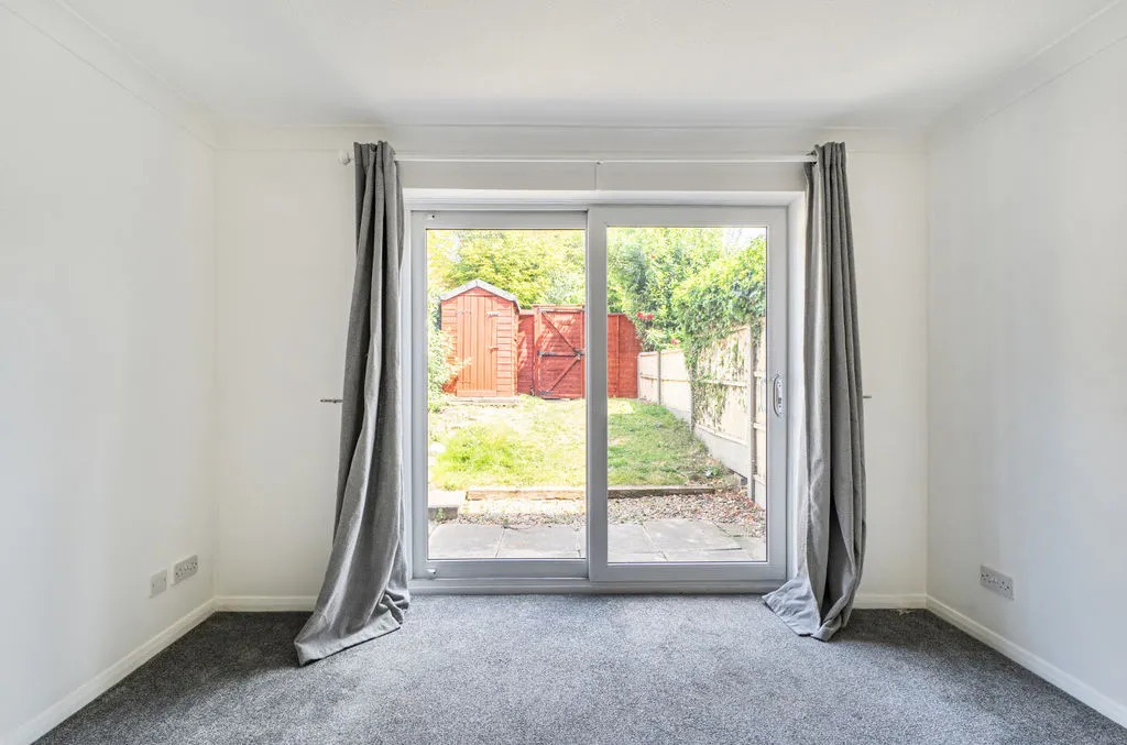 Aveling Close, Purley CR8 4DW, photo 9