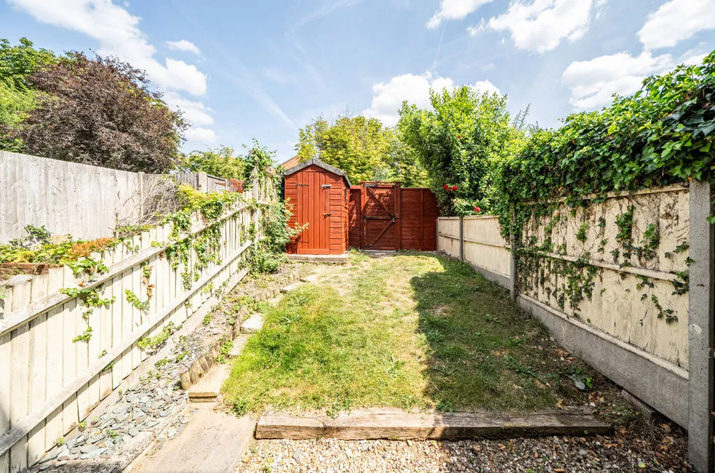 Aveling Close, Purley CR8 4DW, photo 21