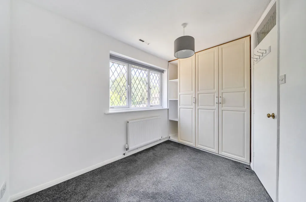 Aveling Close, Purley CR8 4DW, photo 14