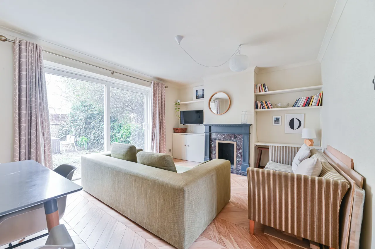 3 bed flat to rent — 5 Boundary House, Bethwin Road, London