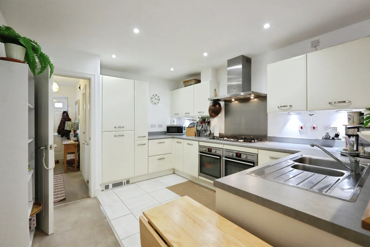 Godfrey Place, Upper Rissington, Cheltenham, photo 4