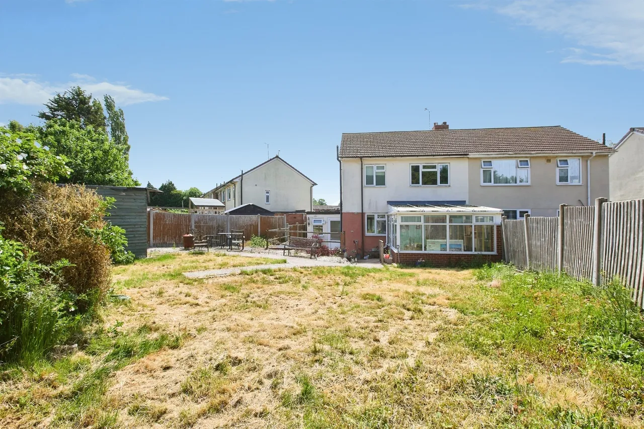 Cumberland Road, Burton-On-Trent, DE15, photo 27