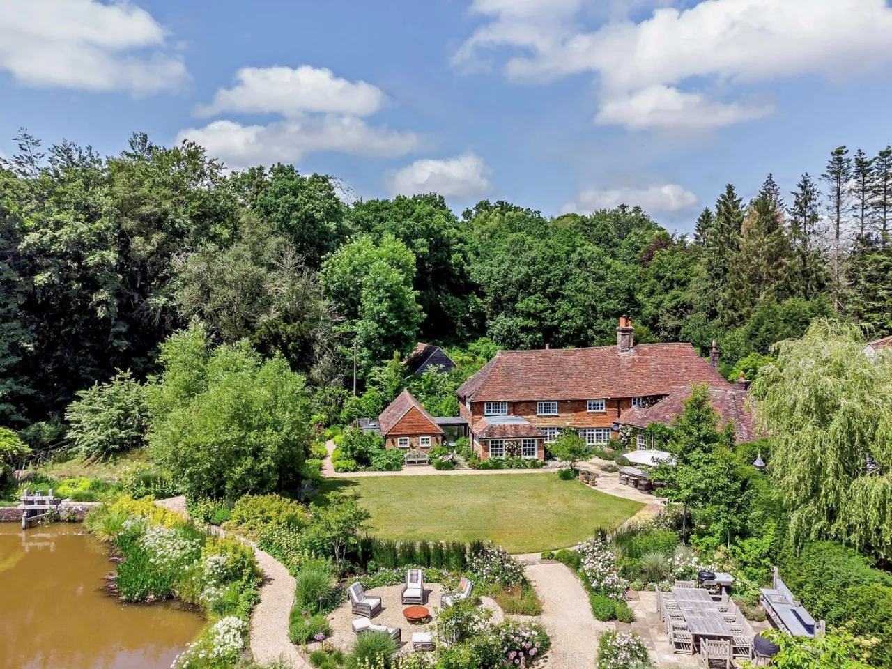Newbridge, Colemans Hatch, Hartfield, East Sussex, TN7 4ES, photo 2