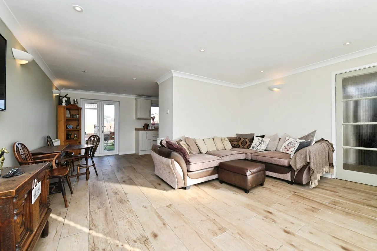 Pippins Road, Burnham On Crouch, CM0, photo 5