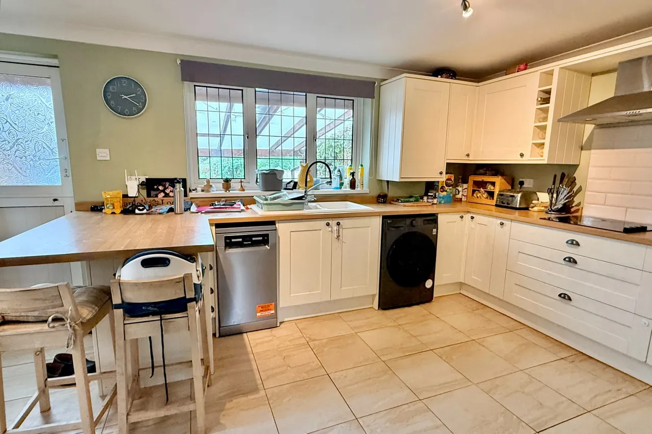 Christchurch Road, Ringwood, BH24, photo 7