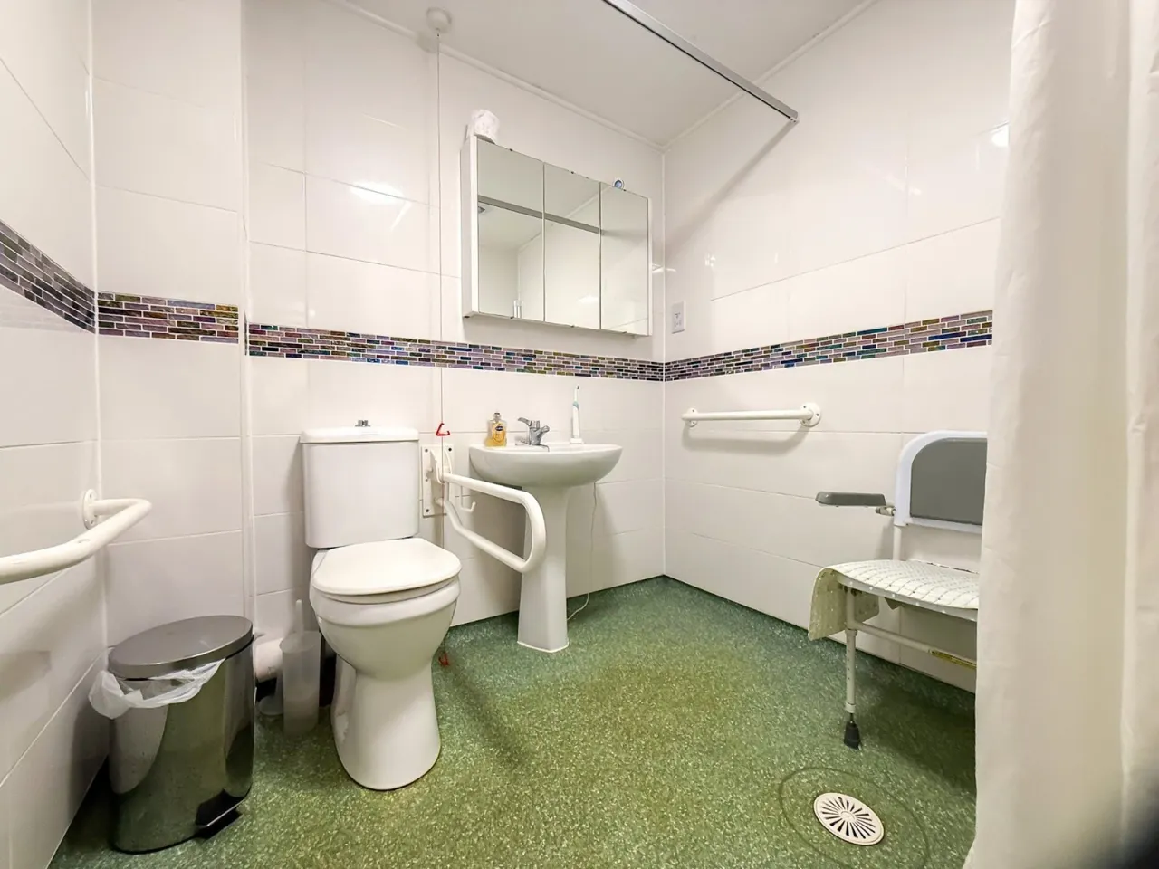 Kingshill Gardens, Nailsea, BS48, photo 6