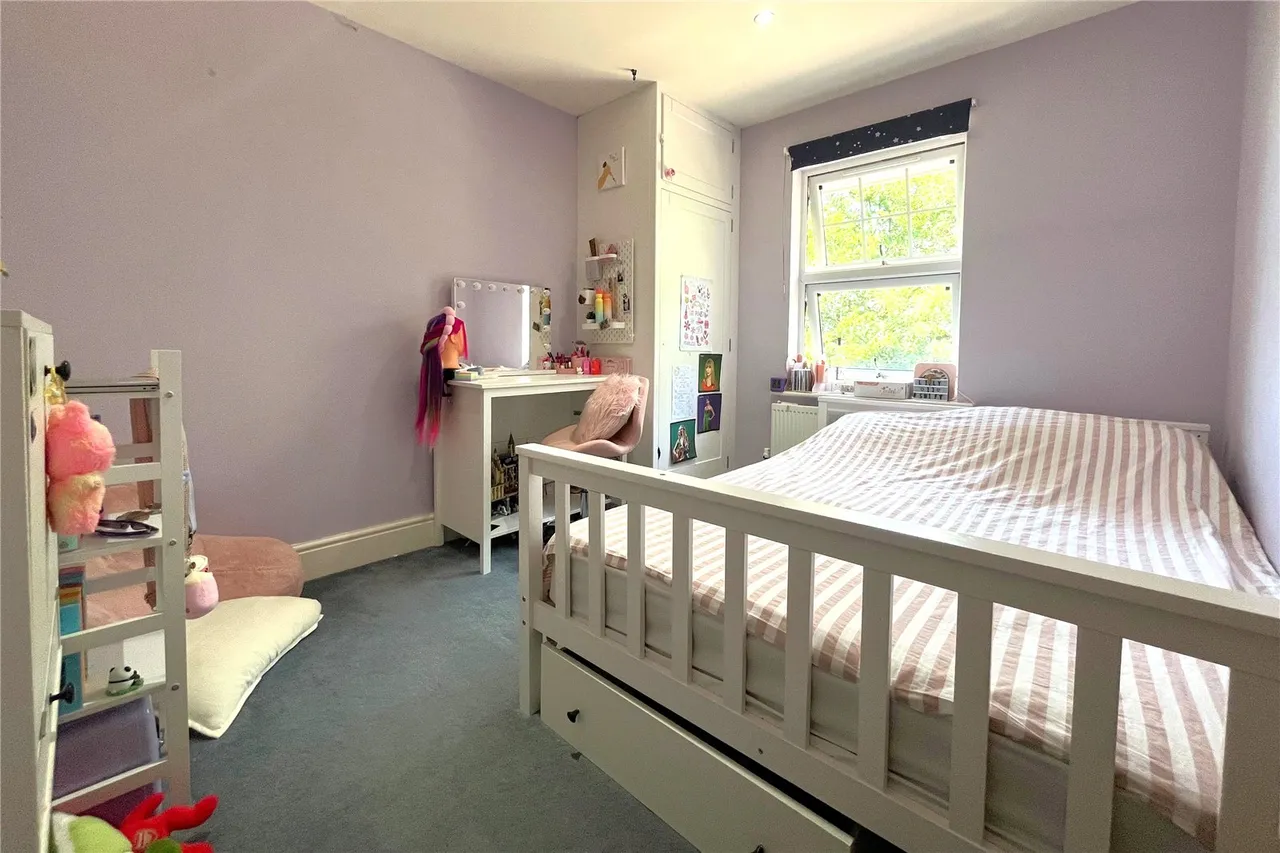 Thistledown Close, Wrecclesham, Farnham, Surrey, GU10 4AG, photo 12