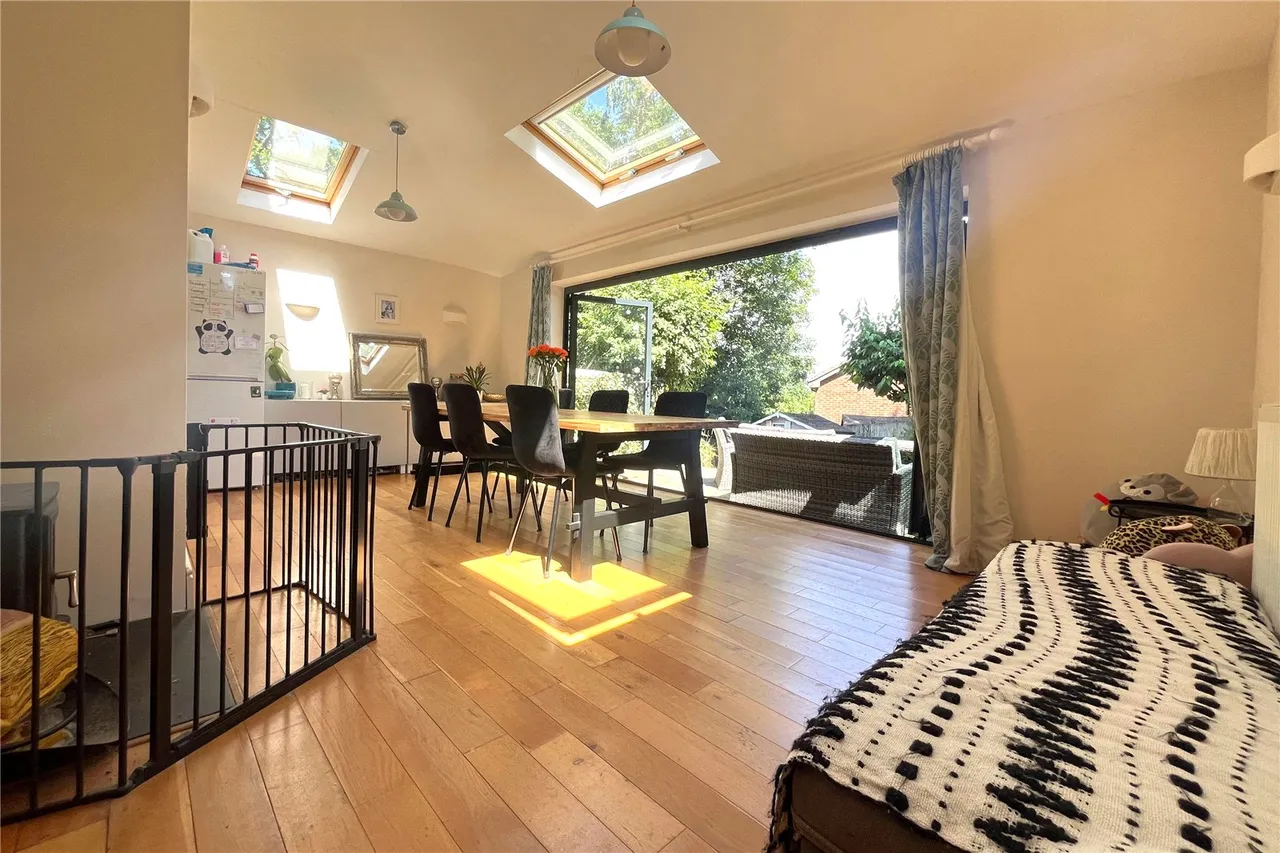Thistledown Close, Wrecclesham, Farnham, Surrey, GU10 4AG, photo 9