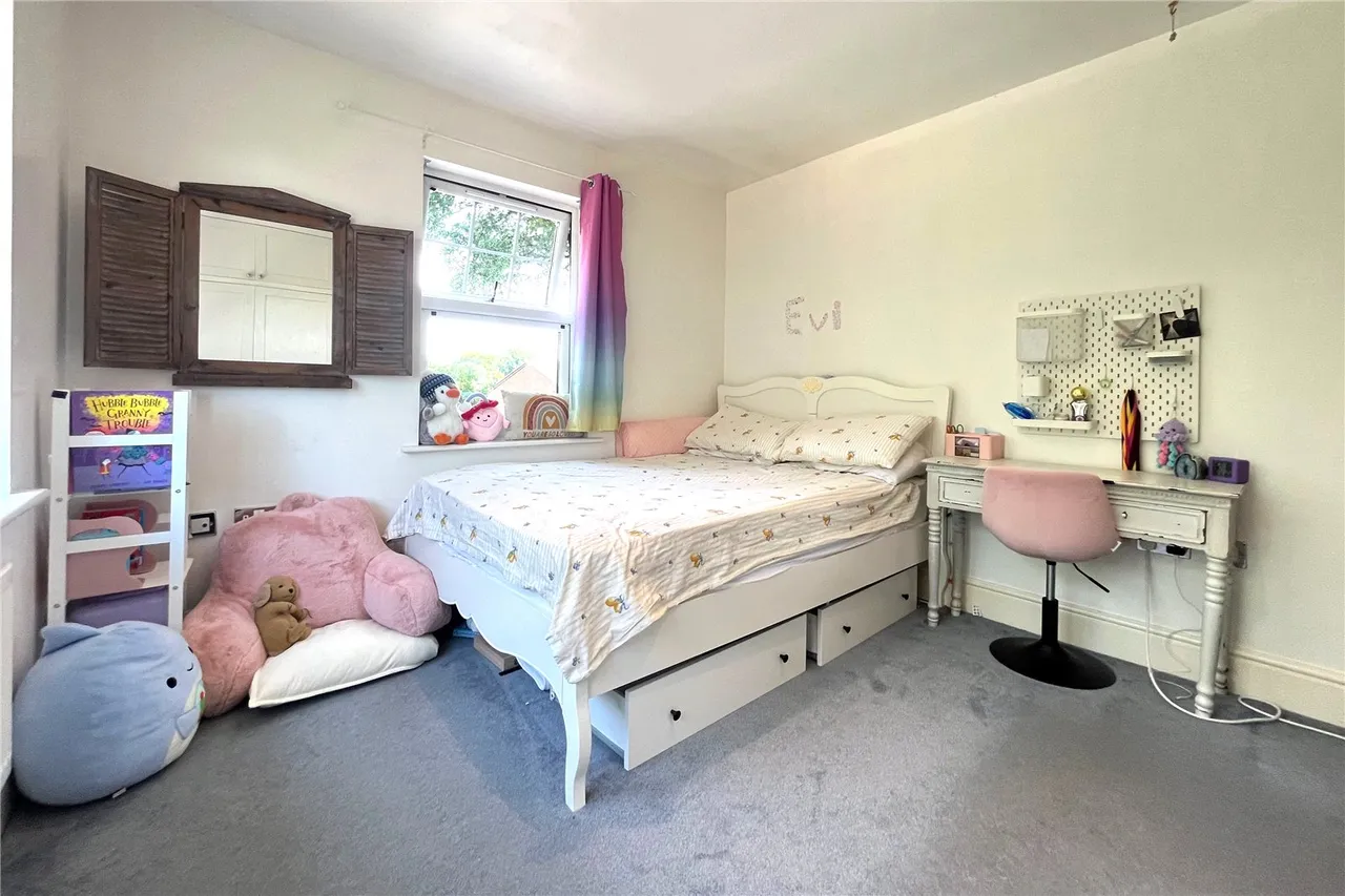 Thistledown Close, Wrecclesham, Farnham, Surrey, GU10 4AG, photo 8