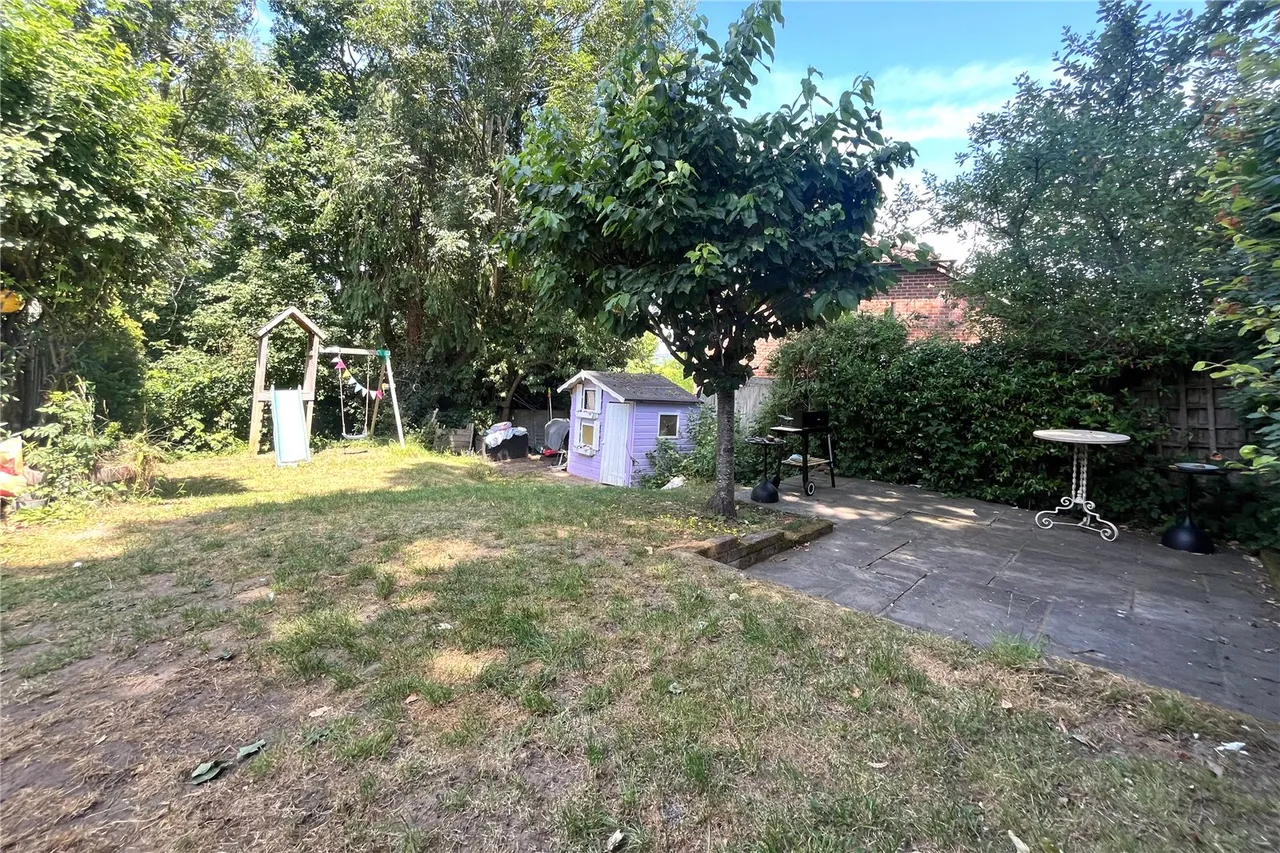 Thistledown Close, Wrecclesham, Farnham, Surrey, GU10 4AG, photo 14