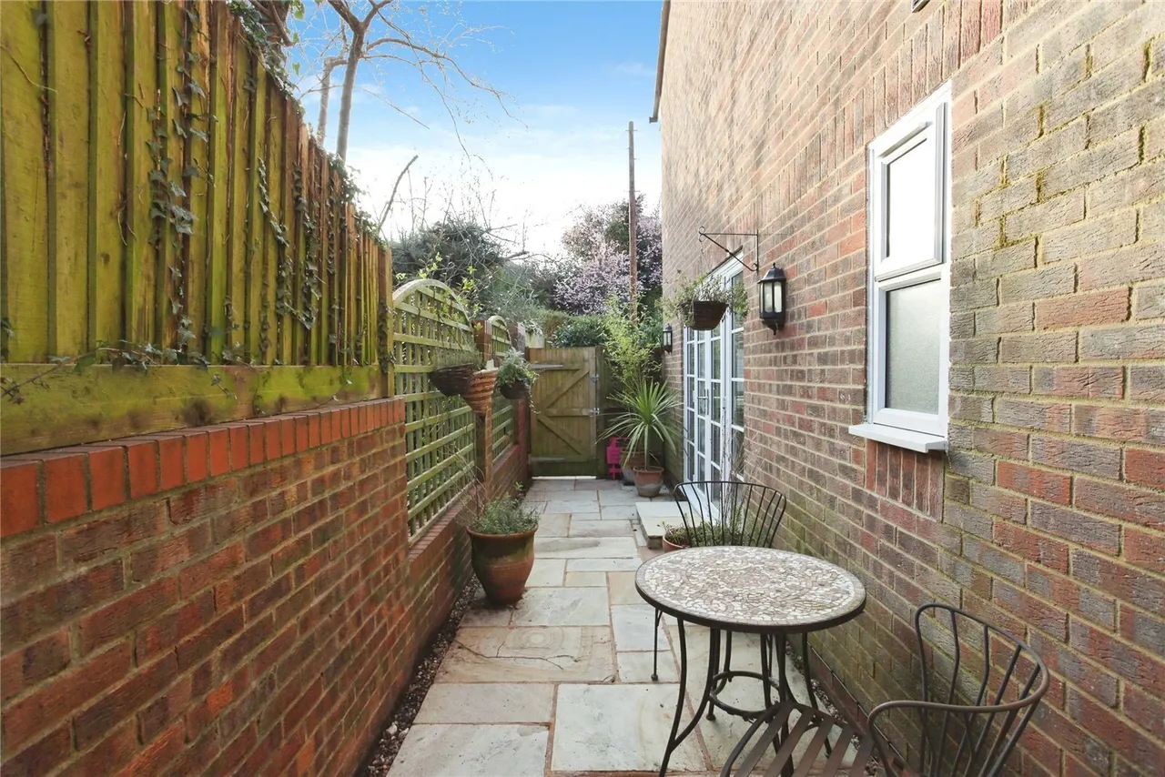 Reeves Terrace, Ticehurst, TN5, photo 14