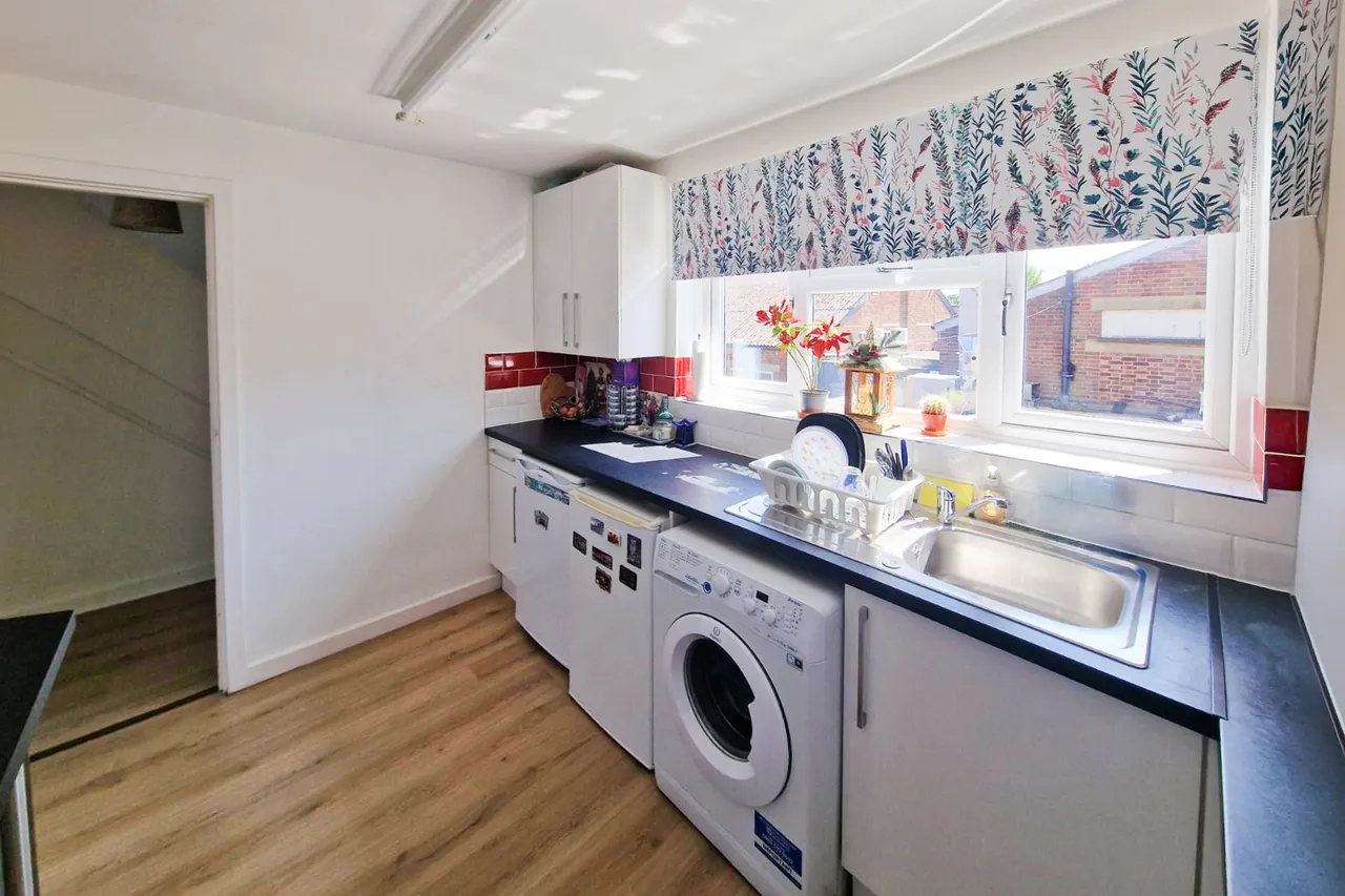 115a Aldershot Road, Guildford, photo 8