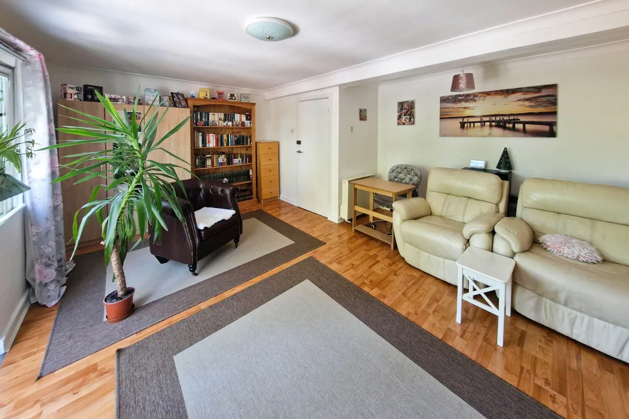 115a Aldershot Road, Guildford, photo 3