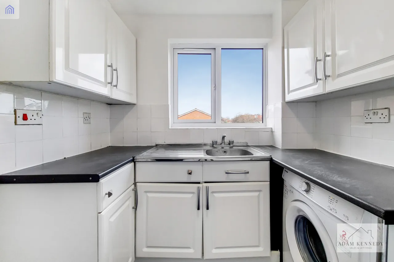 138 Larmans Road, Enfield, Greater London, EN3 6QU, photo 3