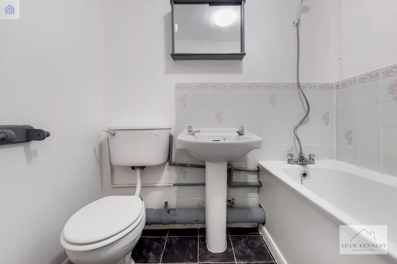 138 Larmans Road, Enfield, Greater London, EN3 6QU, photo 4