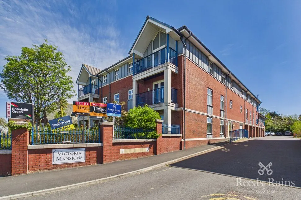 Newton Drive, Blackpool, Lancashire, FY3, photo 9
