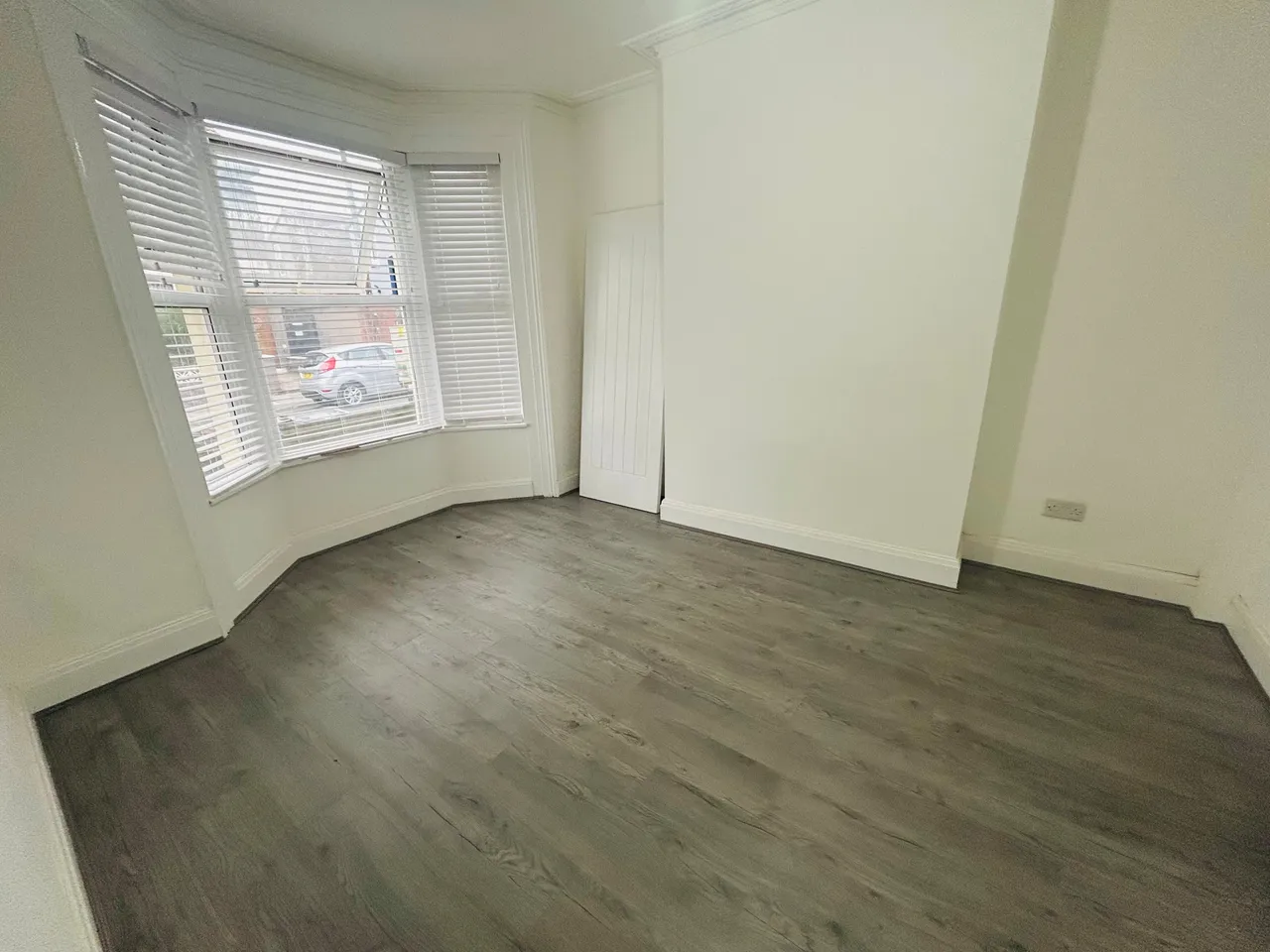 Sidney Road, L20, photo 2