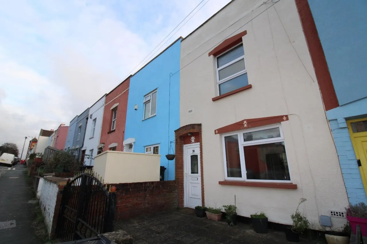 3 bed house for sale — Greenbank Road, Greenbank, Bristol BS5 6EY