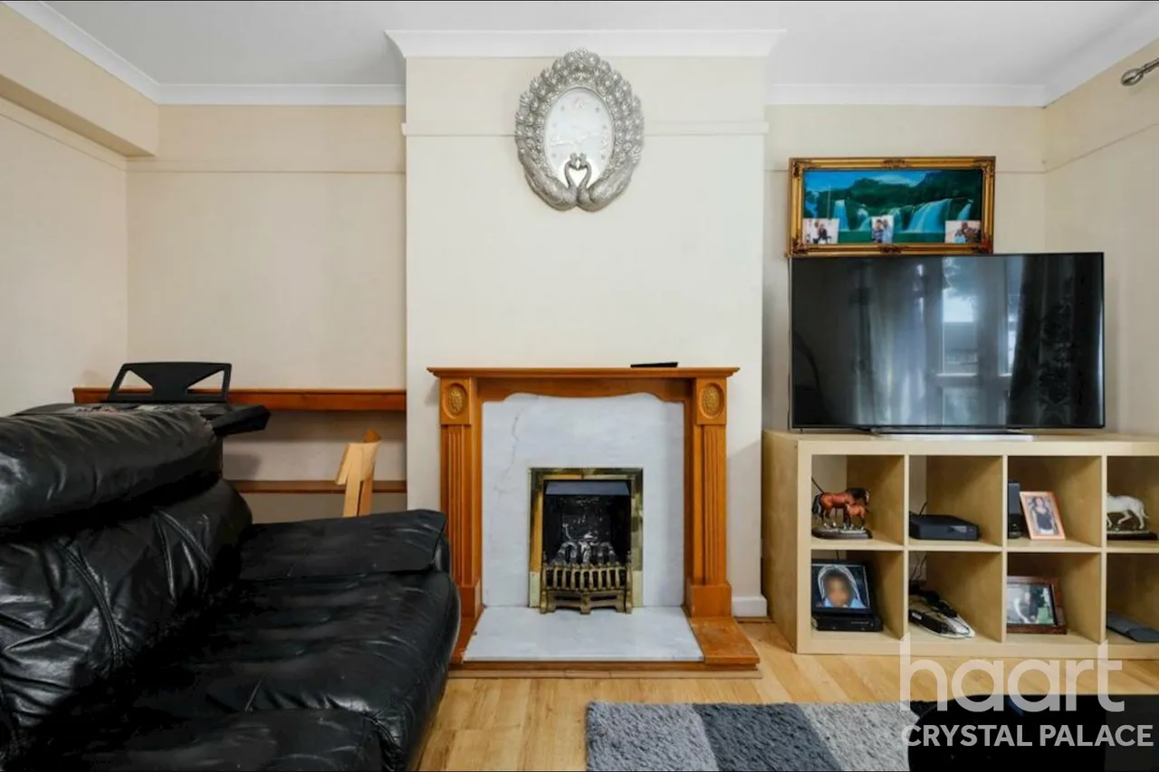 Charters Close, London, SE19, photo 7
