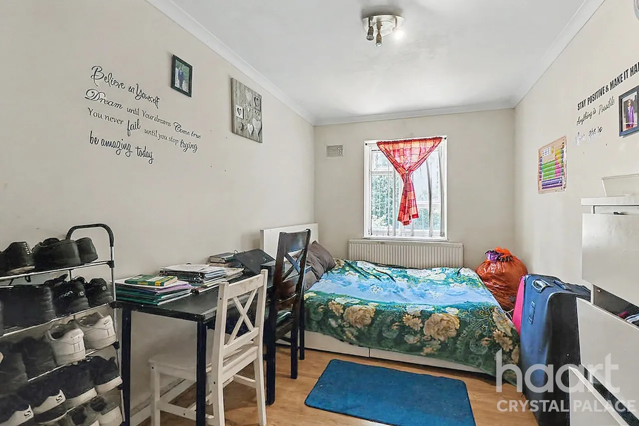 Charters Close, London, SE19, photo 5