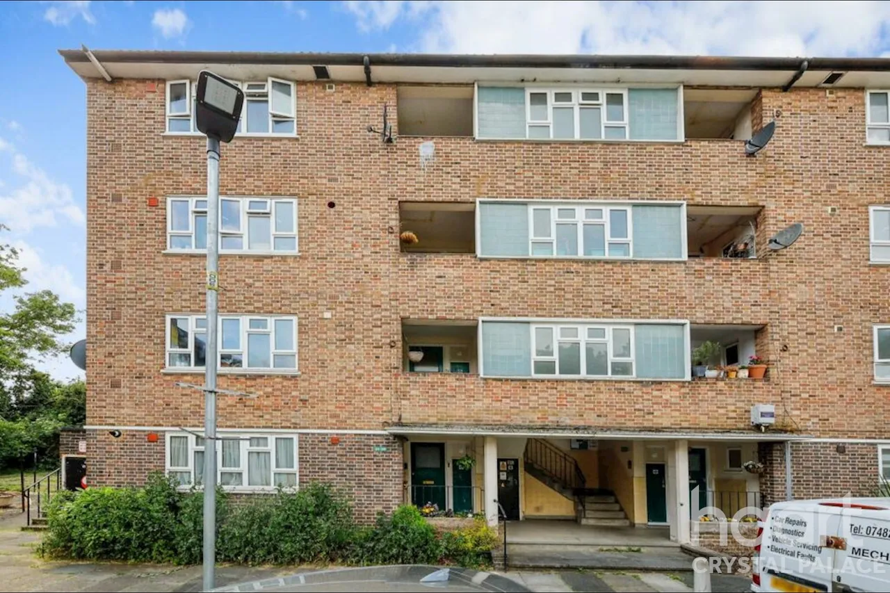 Charters Close, London, SE19, photo 10