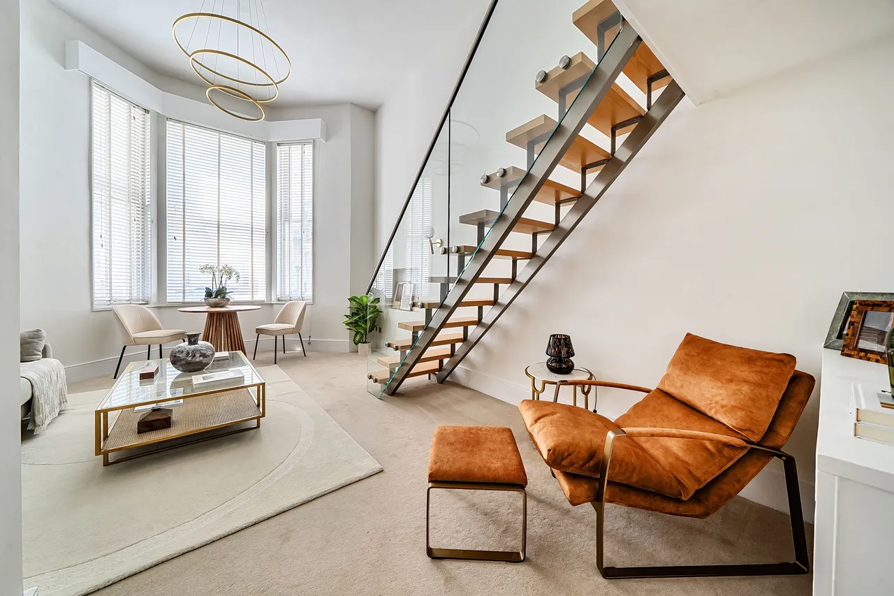 Flat 2, 29 De Vere Gardens, London, photo 9