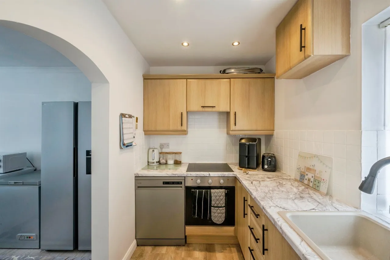 Roberts Avenue, Conisbrough, DONCASTER, photo 9