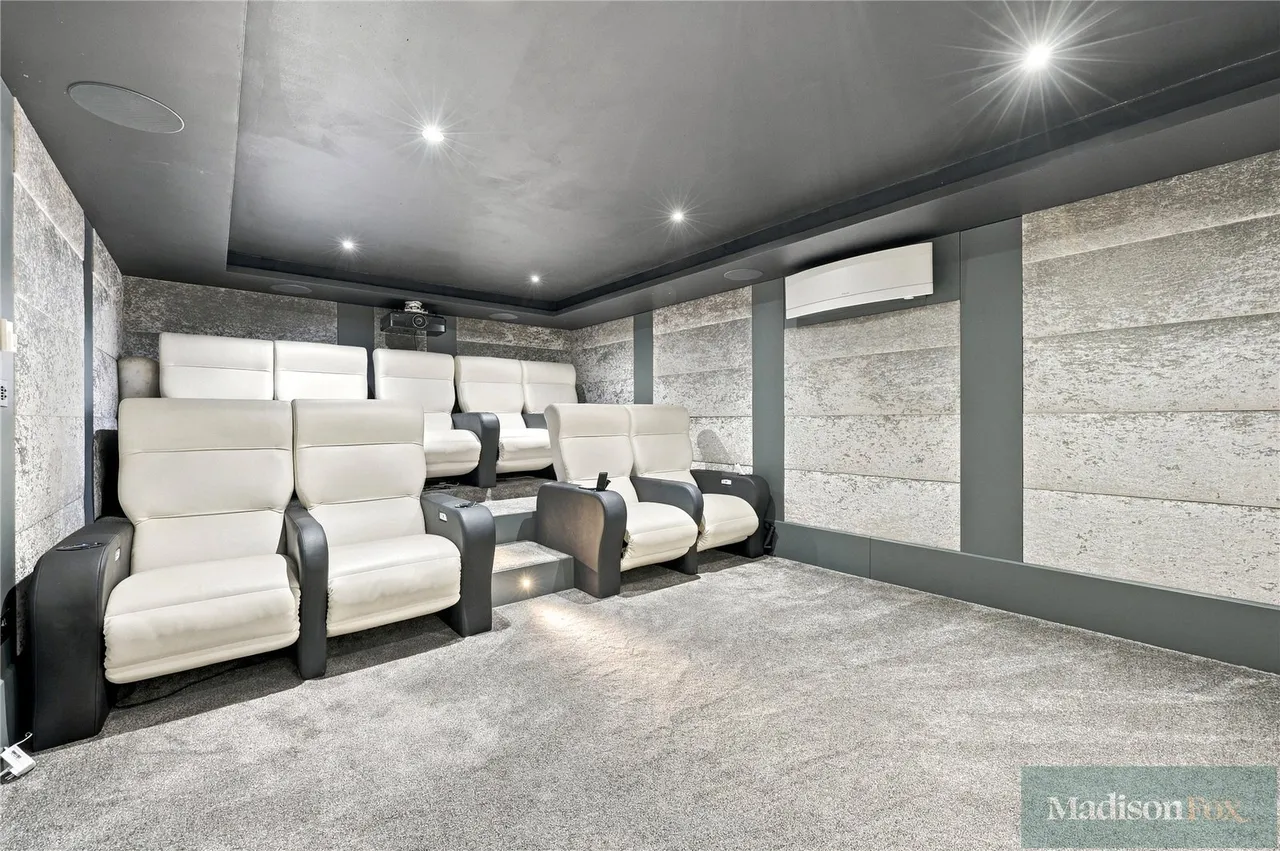 Ely Place, Woodford Green, IG8, photo 9