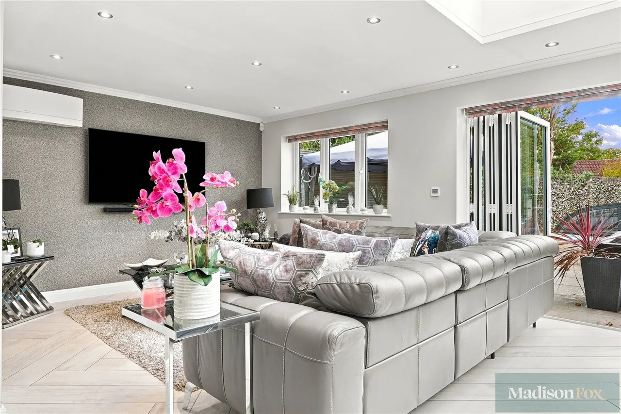 Ely Place, Woodford Green, IG8, photo 6