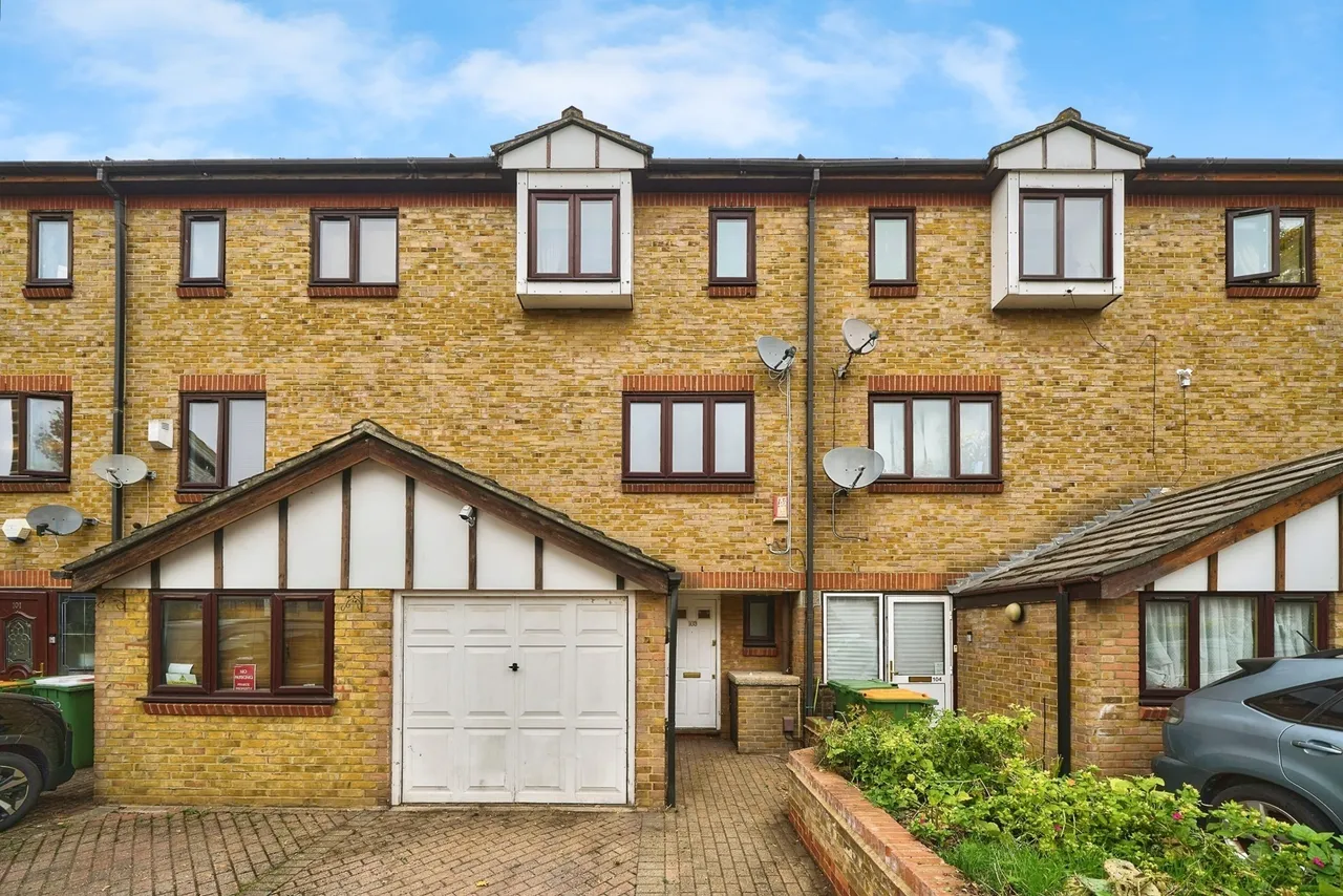 3 bed house for sale — Maryland Street, Stratford, London, E15