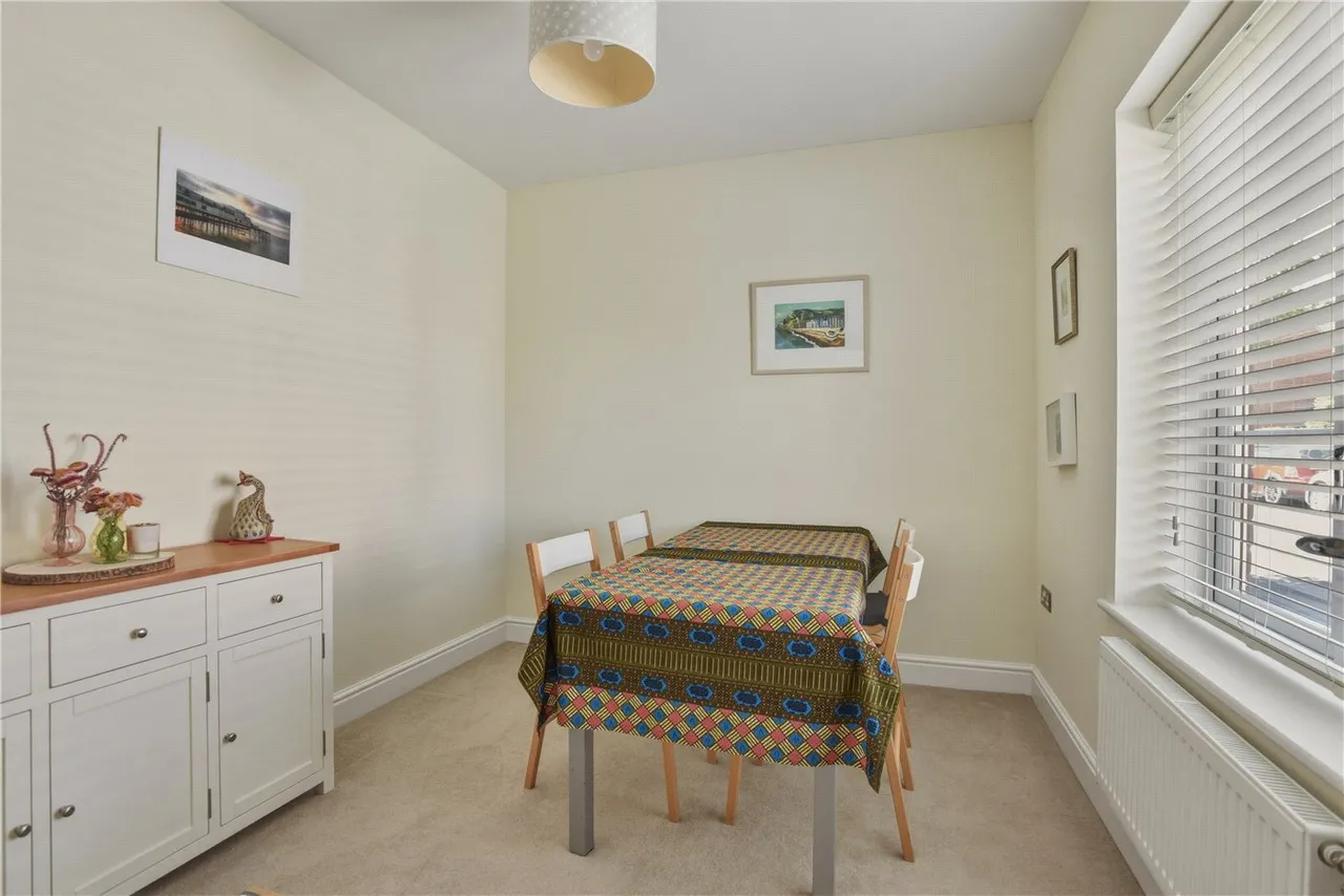 Saturn Way, Stratford-upon-Avon, Warwickshire, CV37, photo 4