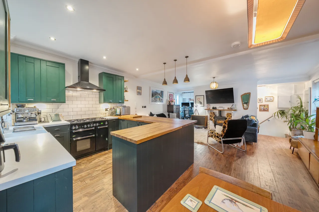 Flat B, 1 Nottingham Court, London, photo 4