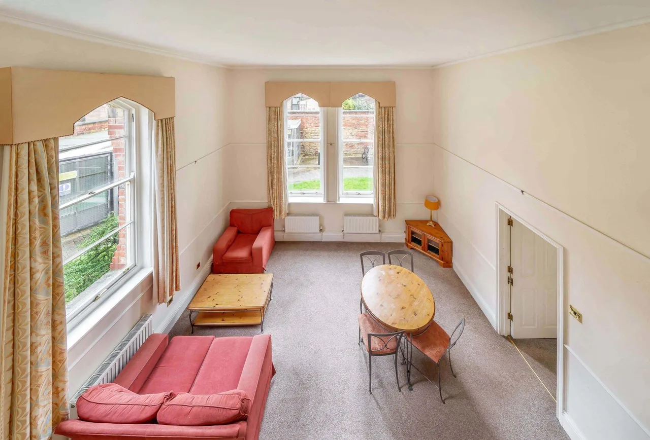 St. Georges Place, Cheltenham, GL50 3PX, photo 2